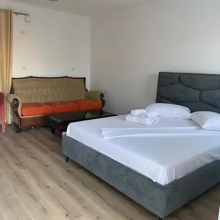 Homestay Zisi *