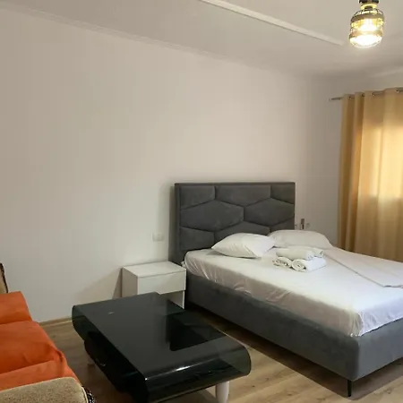 Zisi Sarande