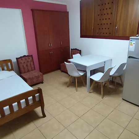 Zisi Privatunterkunft *