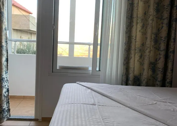 홈스테이 Zisi Sarandë